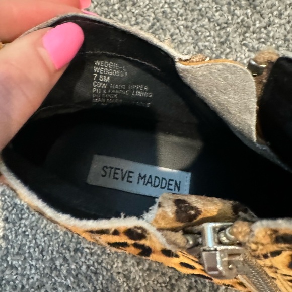 Cheetah Steve Madden Wedges 7.5 - Picture 2 of 2